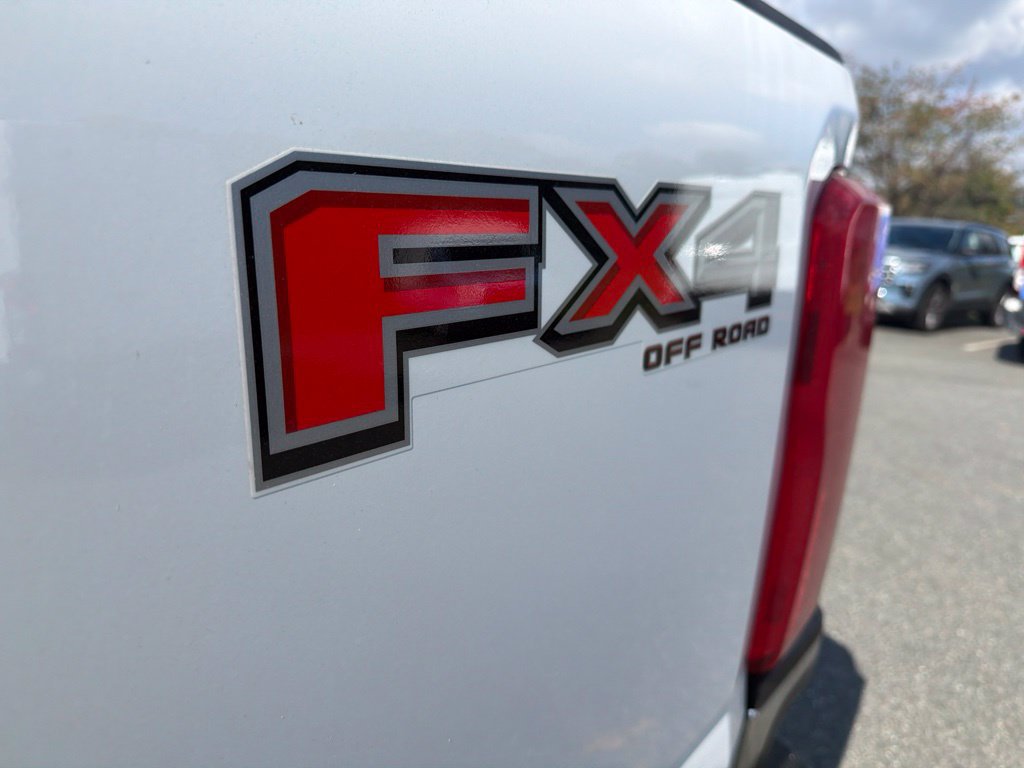 Used 2025 Ford F350 XLT w/ FX4 Off-Road Package AWD/4WD image 5