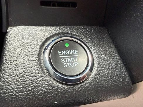 Used 2020 Ford F150 Lariat w/ Equipment Group 502A Luxury AWD/4WD image 21