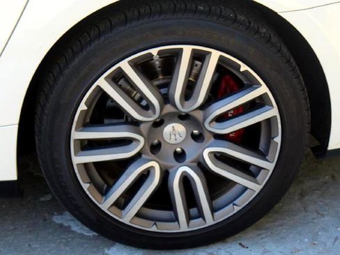 Used 2015 Maserati Quattroporte S Q4 image 11