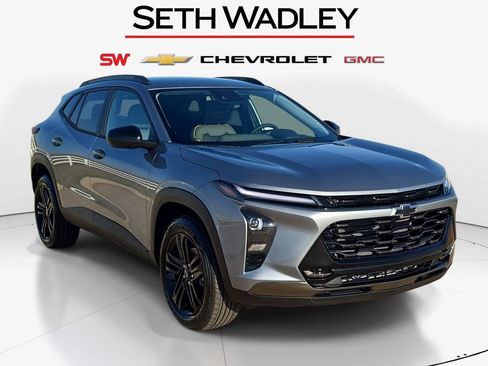 New 2026 Chevrolet Trax ACTIV image 1