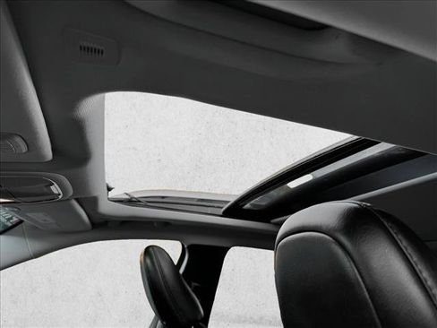 Used 2019 Jeep Cherokee Limited image 11