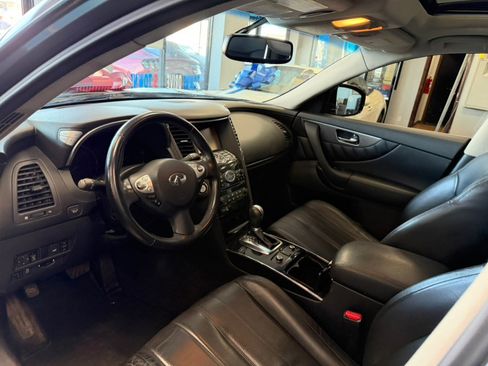 Used 2016 INFINITI QX70 2WD w/ Premium Package image 26