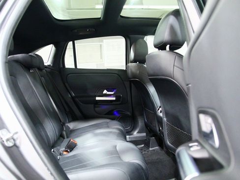 Used 2025 Mercedes-Benz GLA 250 4MATIC image 25