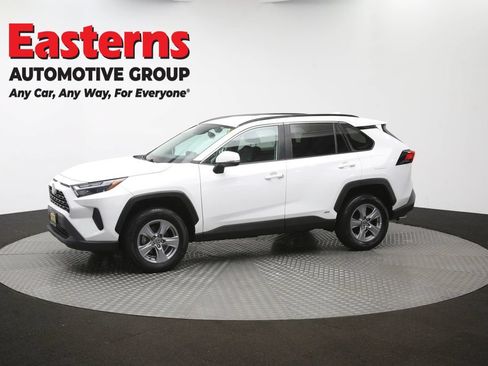 Used 2022 Toyota RAV4 XLE AWD/4WD image 57