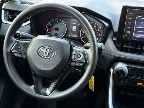 Used 2020 Toyota RAV4 LE FWD image 14