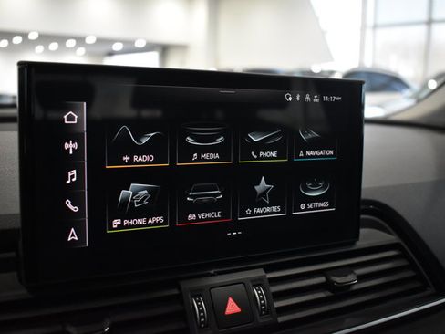 Used 2024 Audi Q5 Premium image 20
