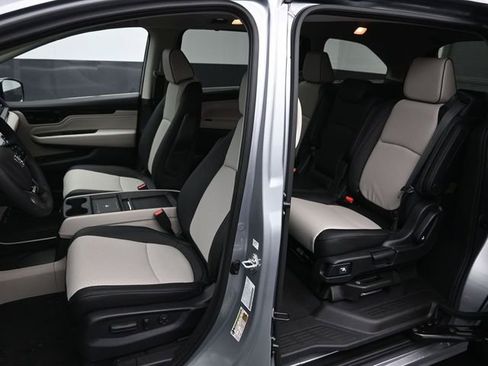 New 2026 Honda Odyssey Elite image 16
