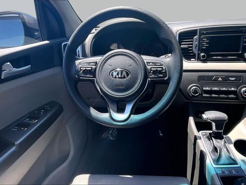 Used 2018 Kia Sportage LX AWD/4WD image 5