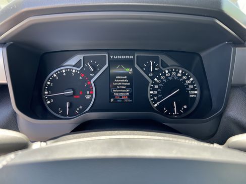 Used 2022 Toyota Tundra SR5 AWD/4WD image 12