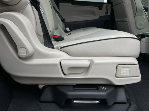 New 2026 Honda Odyssey Touring image 34