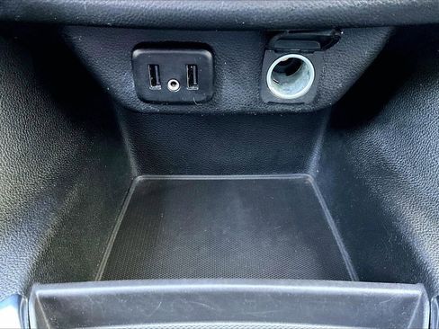 Used 2018 Chevrolet Traverse LT FWD image 16