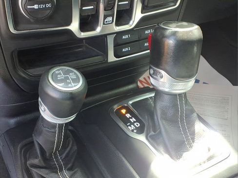 Used 2023 Jeep Wrangler Unlimited Sahara w/ Cold Weather Group AWD/4WD image 9