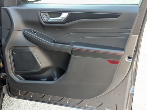 Used 2021 Ford Escape SEL w/ SEL Stealth AWD Package image 28