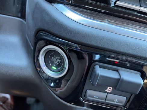 Used 2022 Chevrolet Silverado 1500 RST w/ RST All Star Premium Package image 34