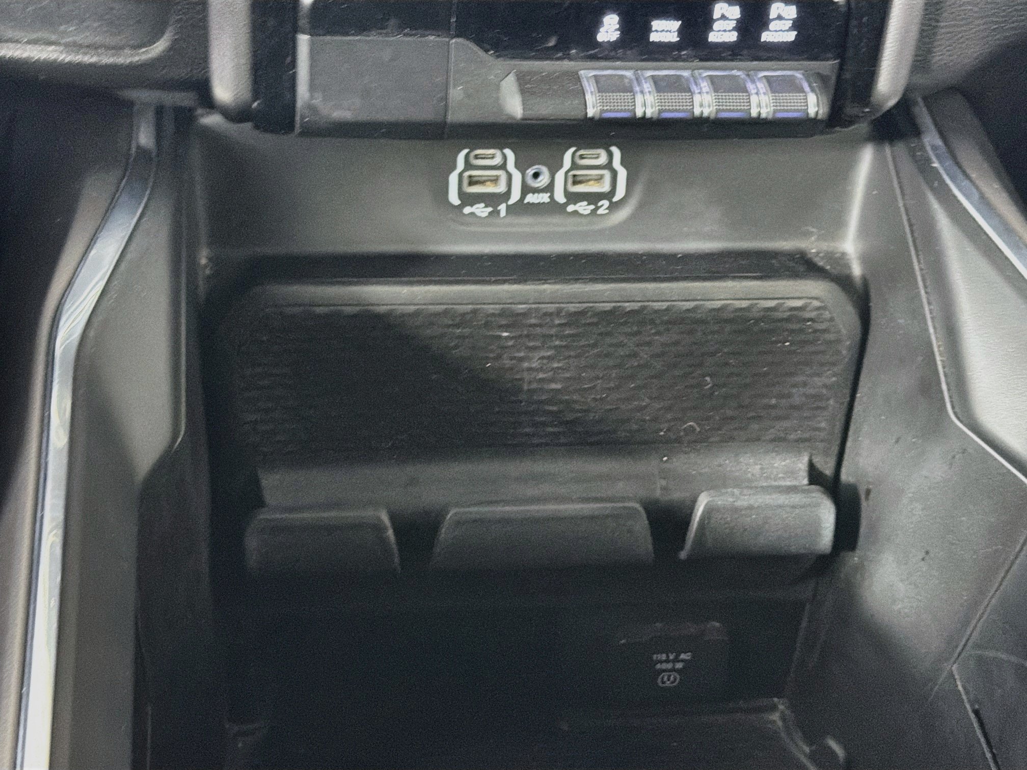 Used 2024 RAM 1500 Laramie AWD/4WD image 26
