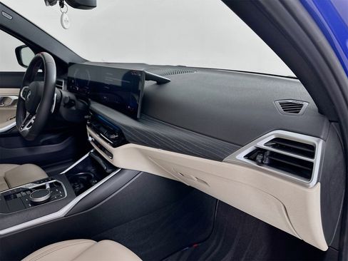 Used 2025 BMW M340i xDrive M340i xDrive w/ Premium Package image 32