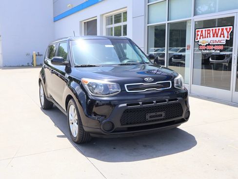Used 2015 Kia Soul + w/ Audio Package FWD image 2