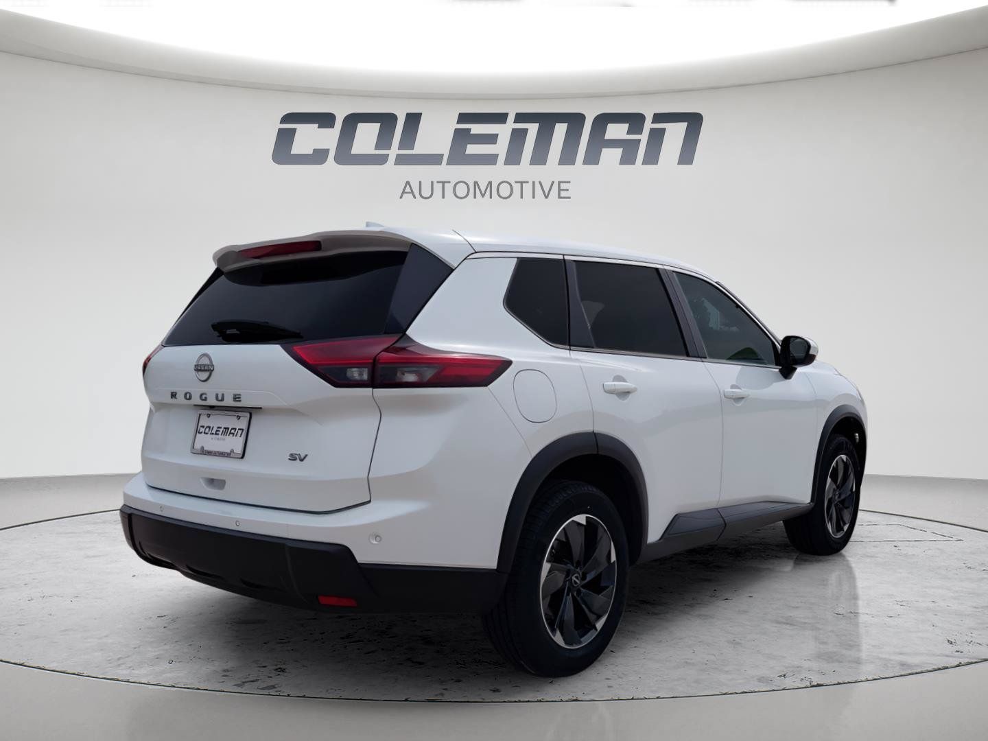 Used 2024 Nissan Rogue SV FWD image 9