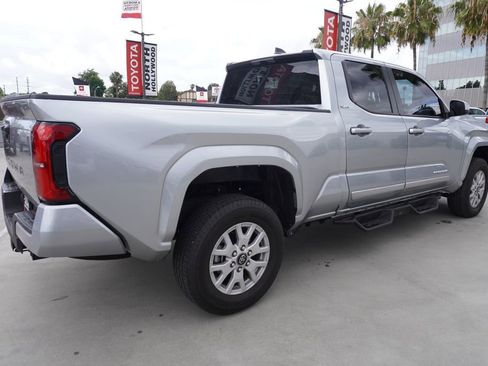 Used 2025 Toyota Tacoma SR5 AWD/4WD image 6