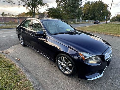 Used 2016 Mercedes-Benz E 350 4MATIC Sedan image 3