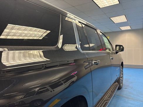 New 2026 Chevrolet Suburban High Country w/ Sun And Tow Package AWD/4WD image 6