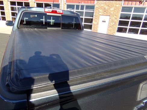 Used 2019 Chevrolet Colorado LT w/ LT Convenience Package image 18