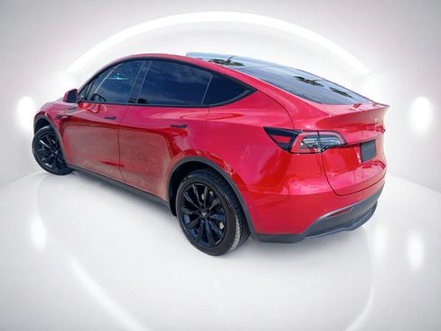 Used 2022 Tesla Model Y Long Range AWD/4WD image 4