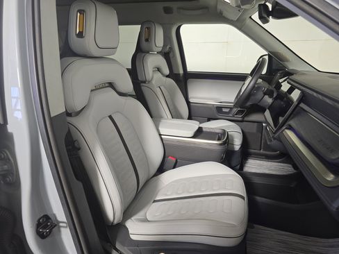 Used 2023 Rivian R1S Launch Edition image 24