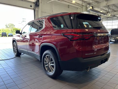 Used 2023 Chevrolet Traverse LT AWD/4WD image 5