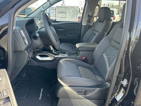 New 2025 Nissan Frontier SV w/ SV Convenience Package image 12