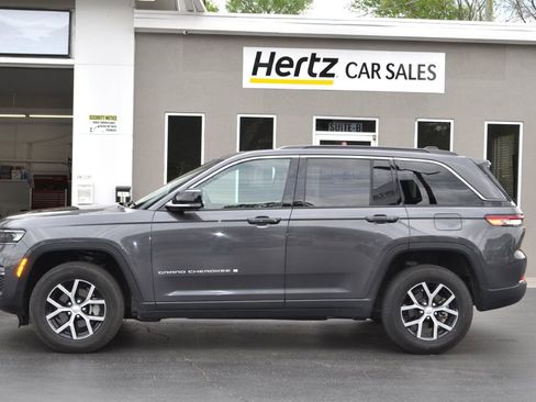 Used 2024 Jeep Grand Cherokee Limited image 1