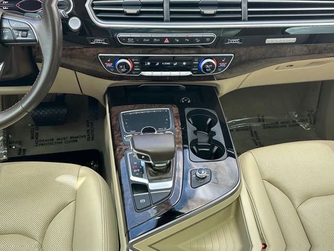Used 2019 Audi Q7 3.0T Premium Plus w/ Premium Plus Package AWD/4WD image 12
