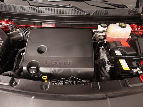 Used 2024 Chevrolet Traverse LT image 20