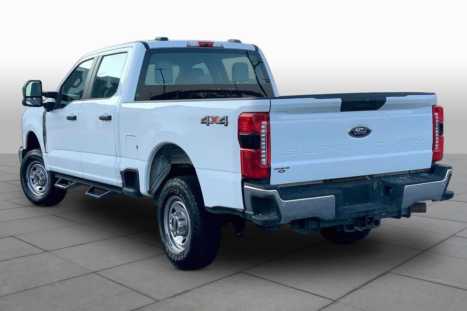 Used 2024 Ford F250 XL w/ 360-Degree Camera Package AWD/4WD image 11