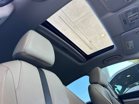 Used 2016 Honda Civic Touring image 15