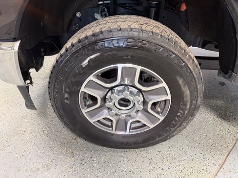 Used 2025 Ford F250 Lariat AWD/4WD image 29