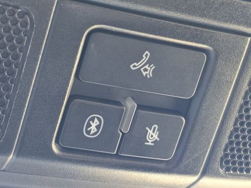 Used 2011 Volkswagen GTI 4-Door image 27