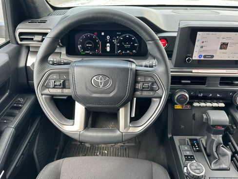 Certified 2025 Toyota 4Runner TRD Off-Road image 14