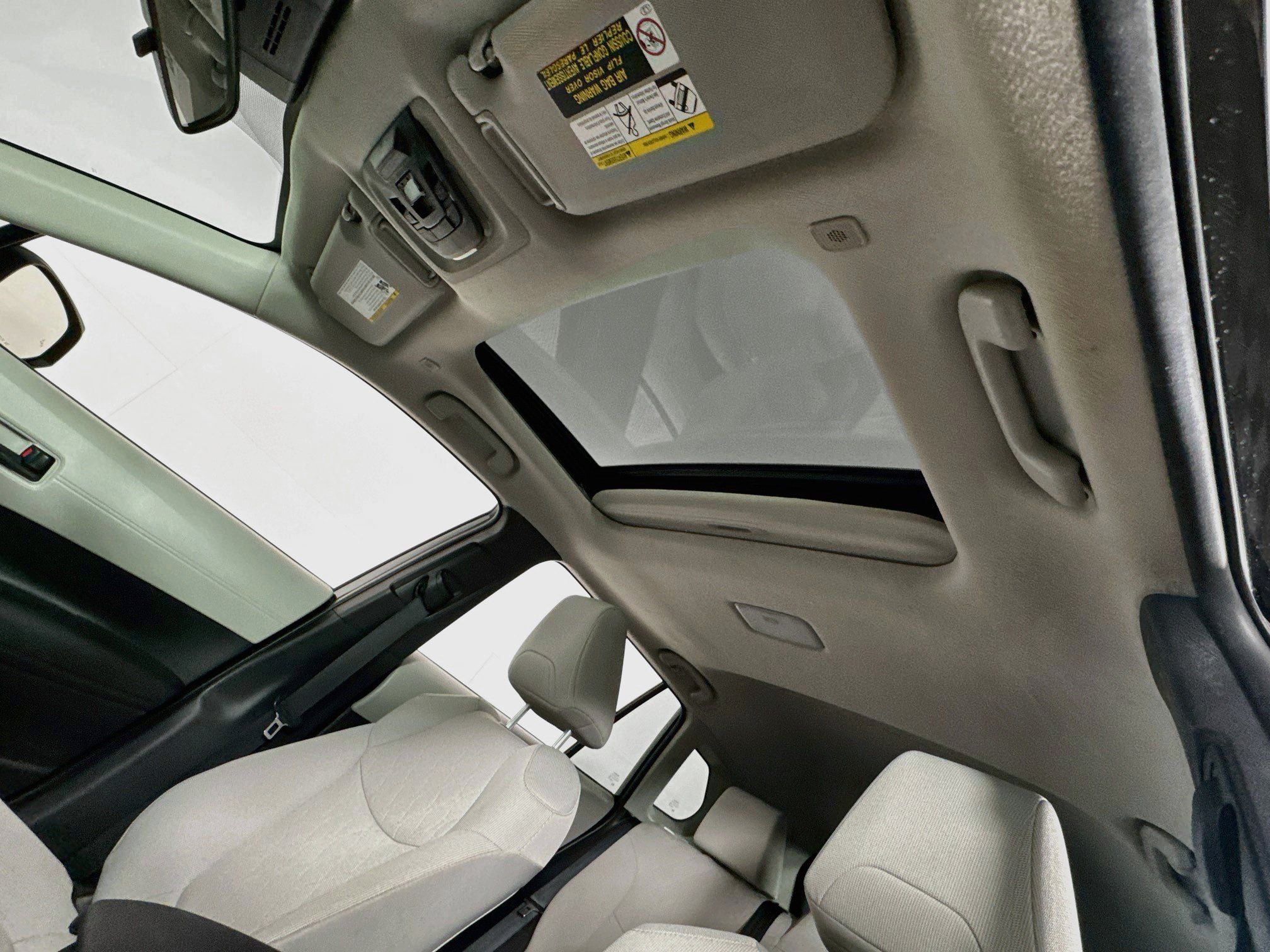 Certified 2023 Toyota Corolla Cross LE w/ Moonroof Package AWD/4WD image 15
