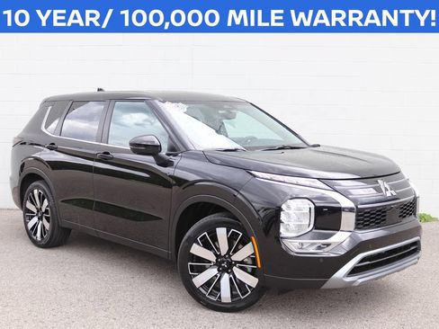 Used 2025 Mitsubishi Outlander SE AWD/4WD image 1