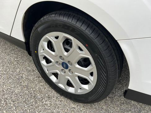 Used 2012 Ford Focus SE image 95