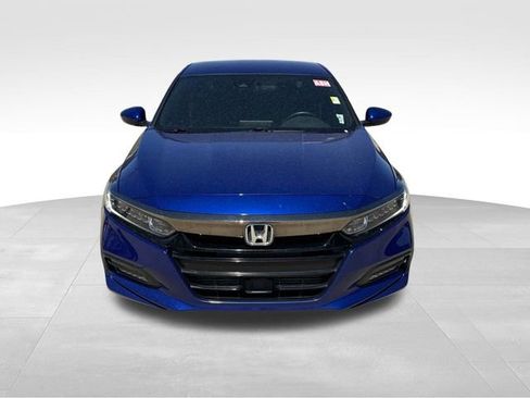 Used 2018 Honda Accord Sport image 2