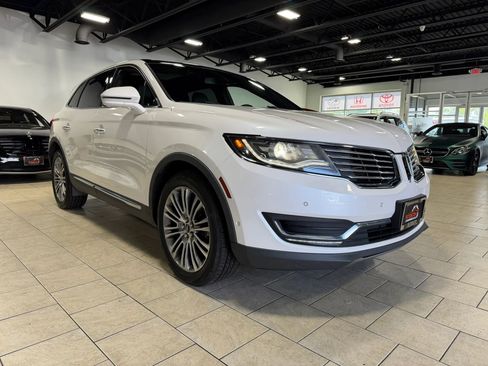 Used 2016 Lincoln MKX Reserve w/ Technology Package AWD/4WD image 9