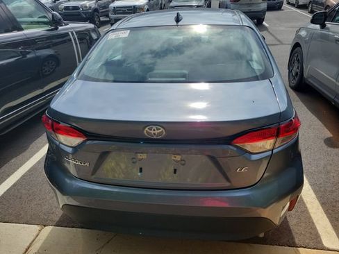 Used 2025 Toyota Corolla LE FWD image 5