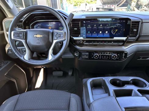 Used 2023 Chevrolet Silverado 1500 LT w/ Protection Package AWD/4WD image 14