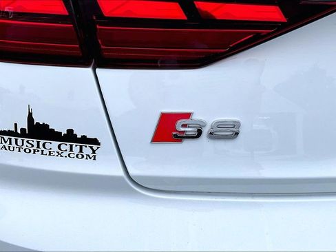 Used 2022 Audi S8 w/ S8 Comfort Plus Package AWD/4WD image 26