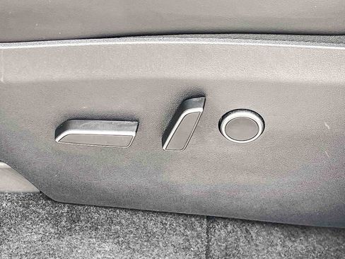 Used 2023 Tesla Model Y Long Range image 20