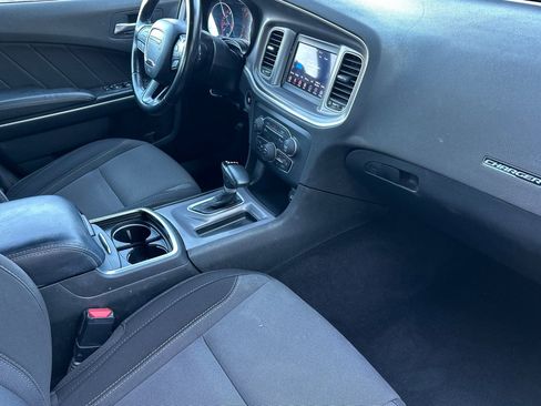 Used 2022 Dodge Charger SXT image 18
