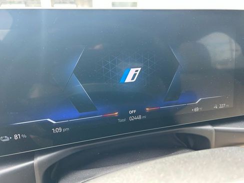 Used 2025 BMW i4 eDrive40 w/ Premium Package image 6