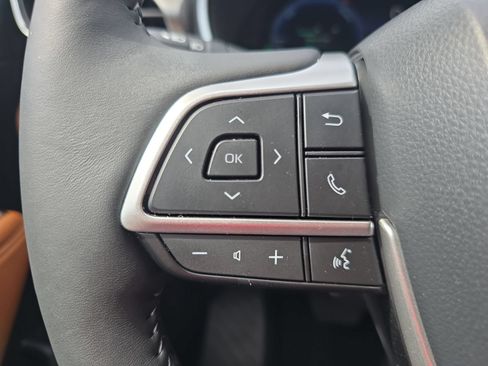 New 2026 Toyota Highlander Platinum AWD/4WD image 16